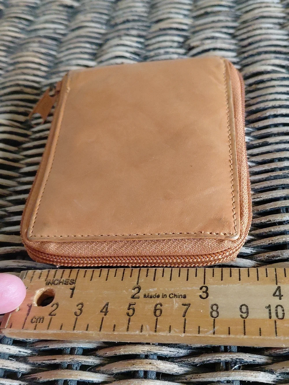 Vintage compact leather